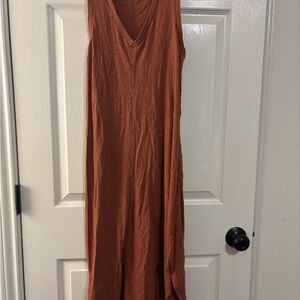 Sleeveless Z Supply Dress in rust color!